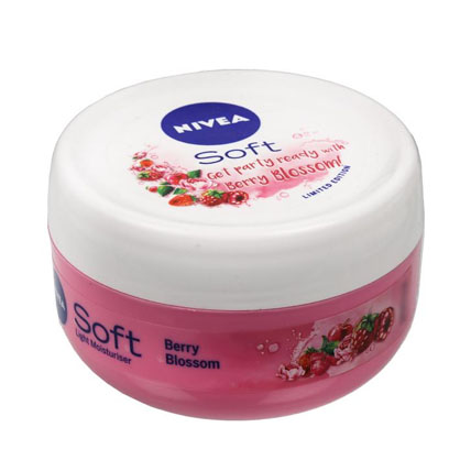 Nivea Moisturiser Soft Light Chilled Mint 